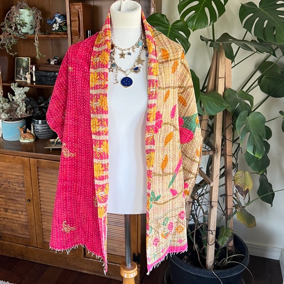 Kantha Vibrant Pink Multicolor Bird Scarf Wrap Shrug or Table Runner Decor - Picture 5 of 15